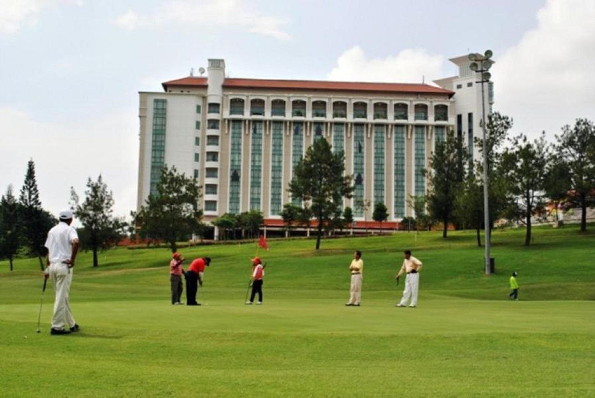 Nilai Springs Resort Hotel Esterno foto