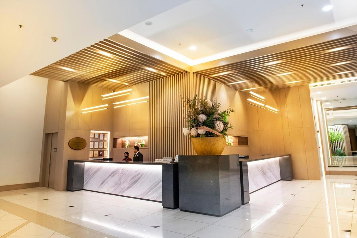 Nilai Springs Resort Hotel Esterno foto
