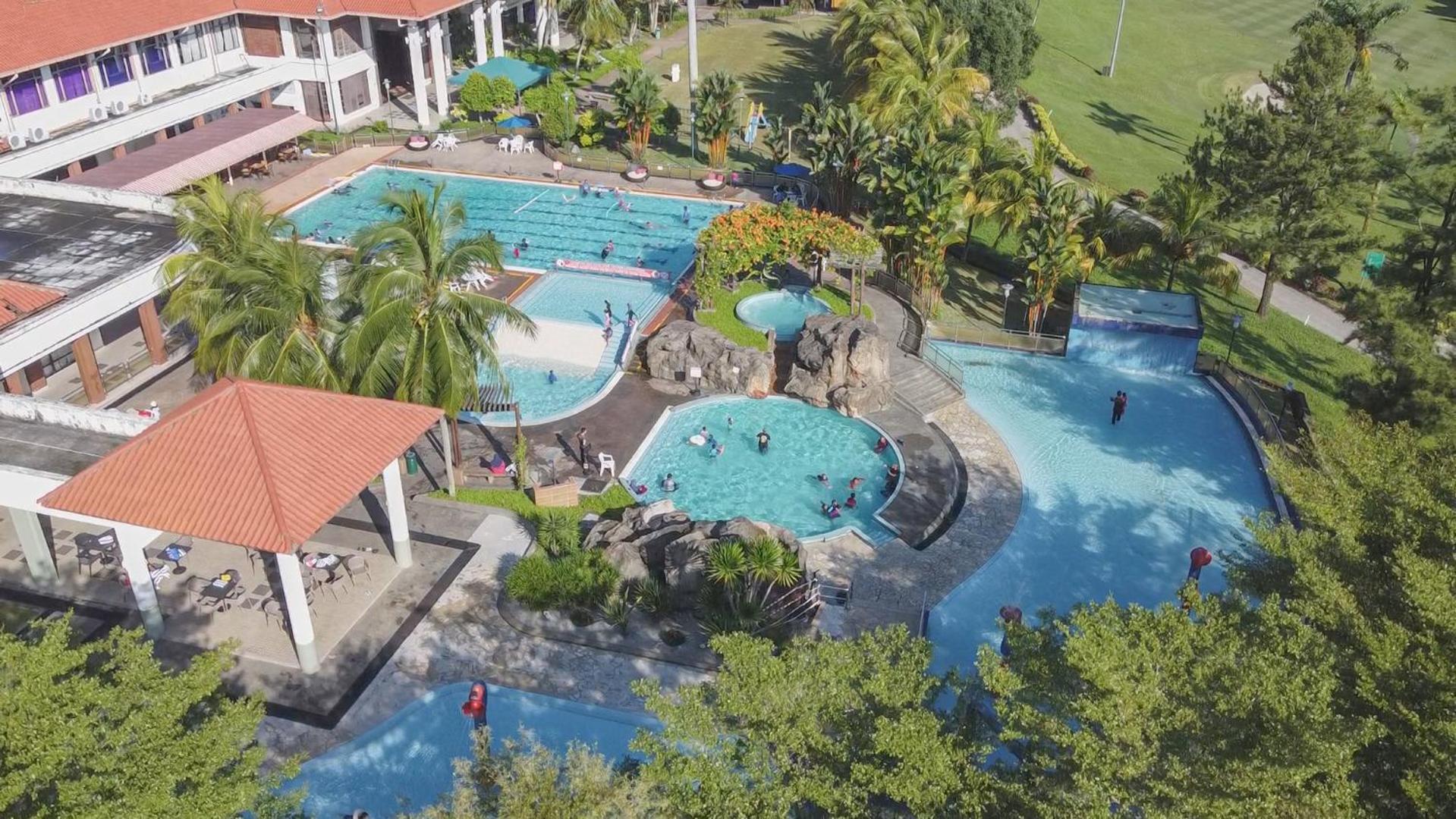 Nilai Springs Resort Hotel Esterno foto