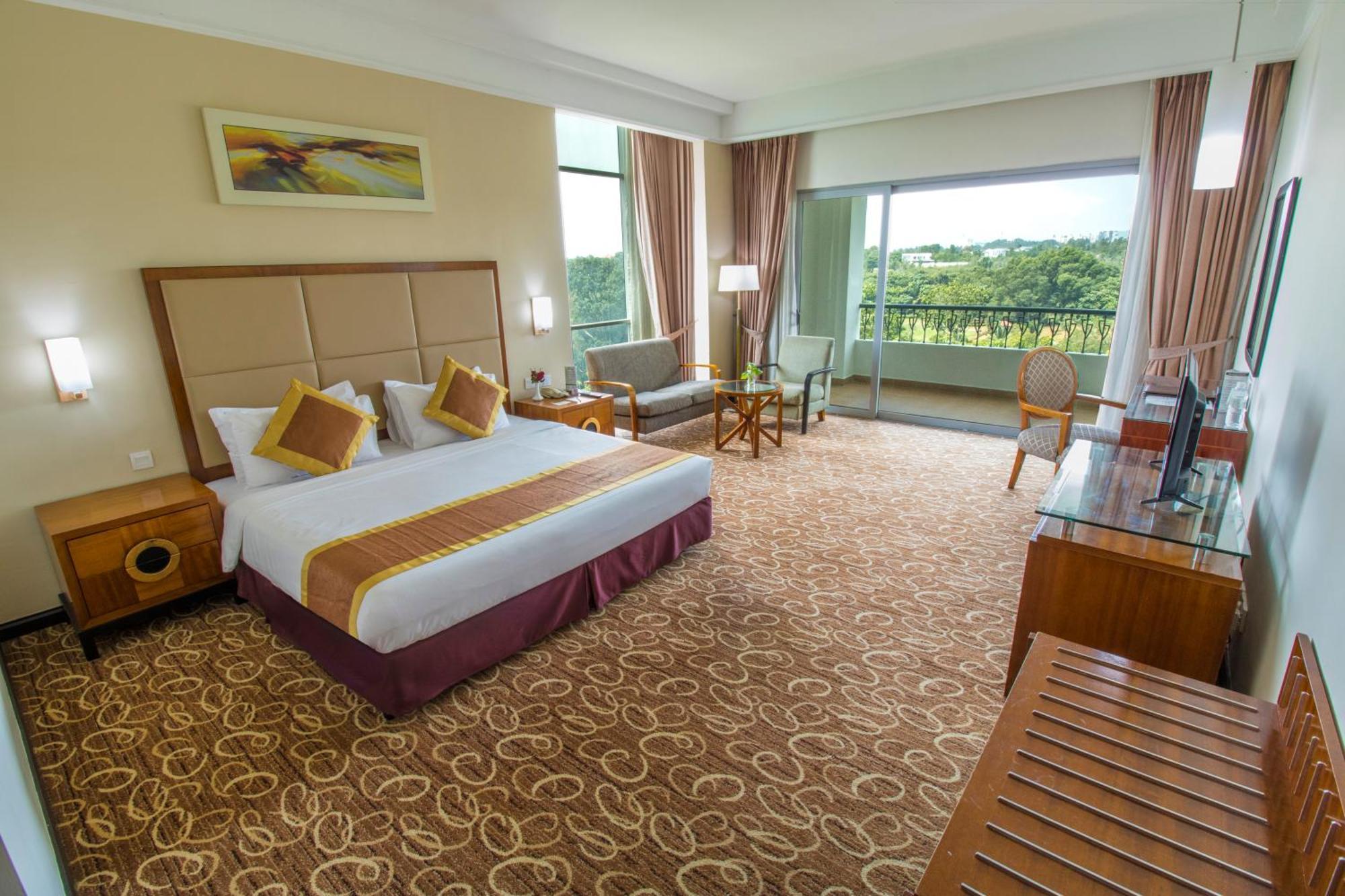 Nilai Springs Resort Hotel Esterno foto